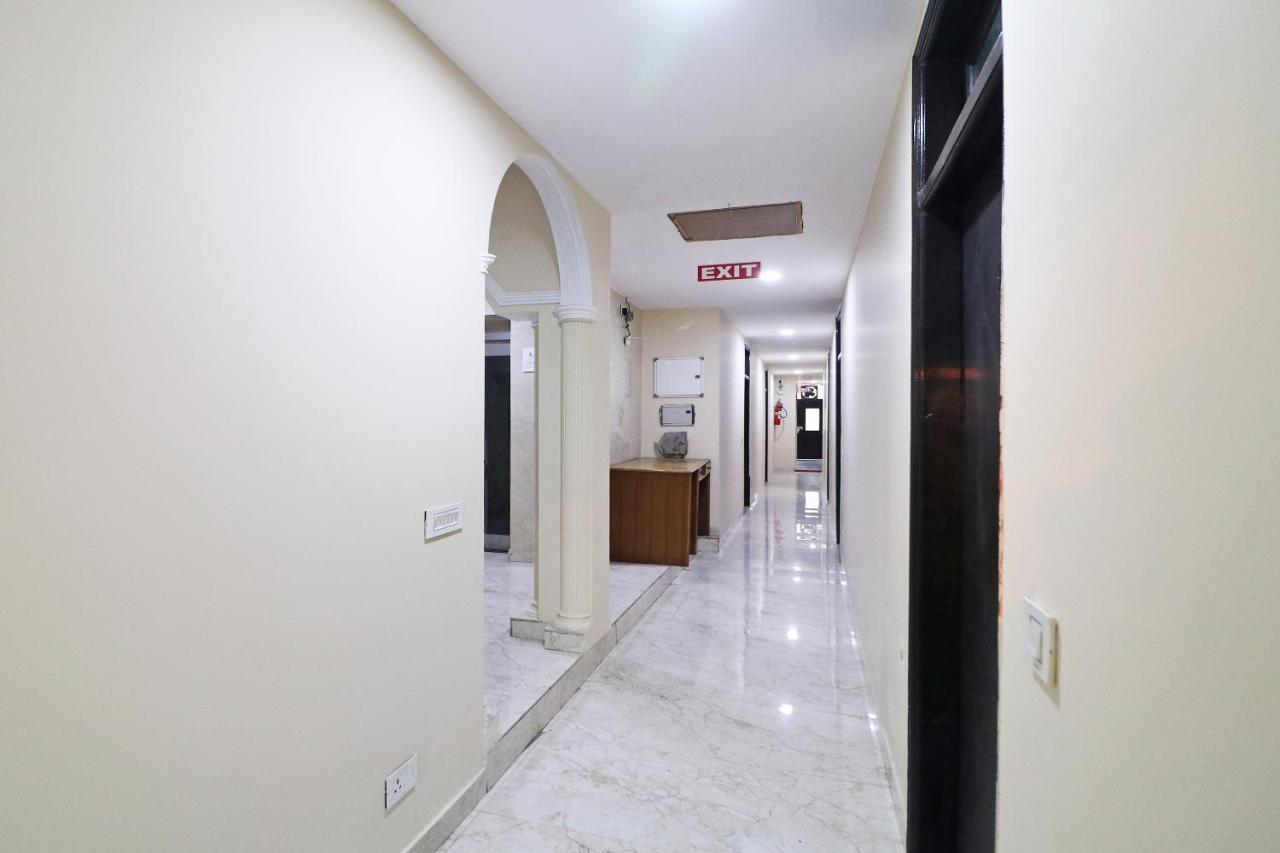 Hotel Westend Holiday Home 5 Mint From Nizamuddin Railway Station New Delhi Exterior foto