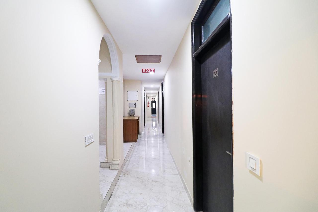 Hotel Westend Holiday Home 5 Mint From Nizamuddin Railway Station New Delhi Exterior foto